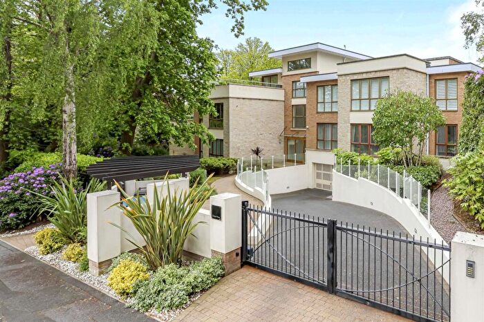 3 Bedroom Flat For Sale In Westminster Road, Branksome Park, BH13