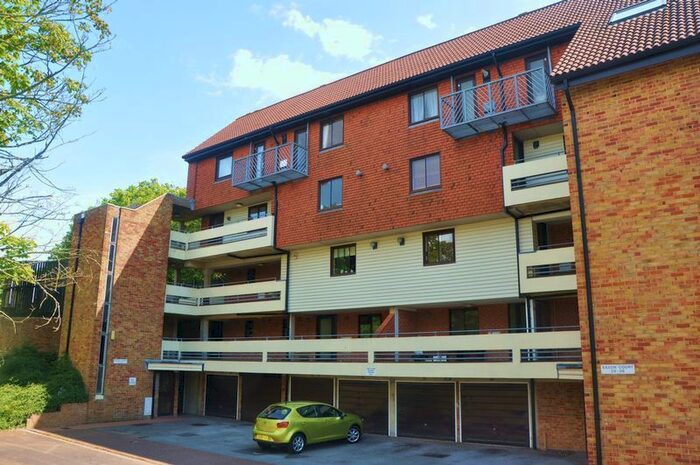 1 Bedroom Flat To Rent In Kingsway Gardens, Andover, SP10