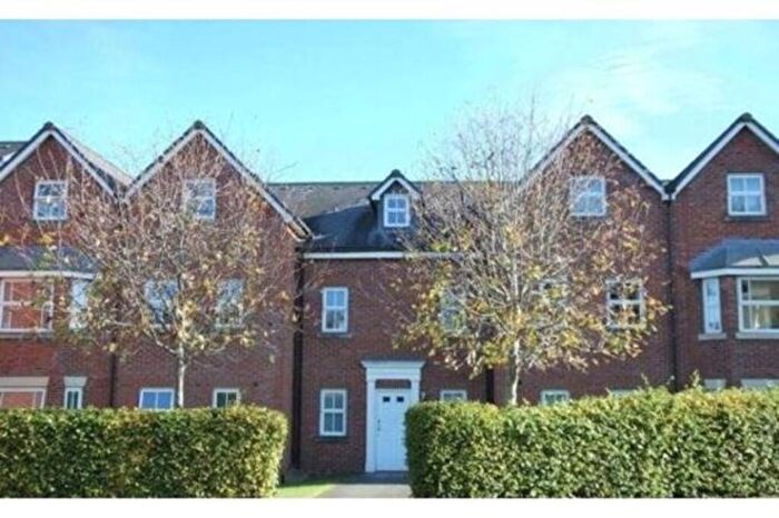 2 Bedroom Flat To Rent In Spire View, Salisbury, SP2