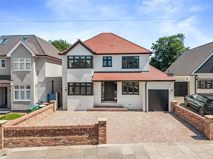 4 Bedroom Detached House For Sale In Baldwyns Park, Bexley, DA5