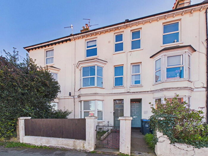 2 Bedroom Flat For Sale In Teville Road, Worthing, BN11