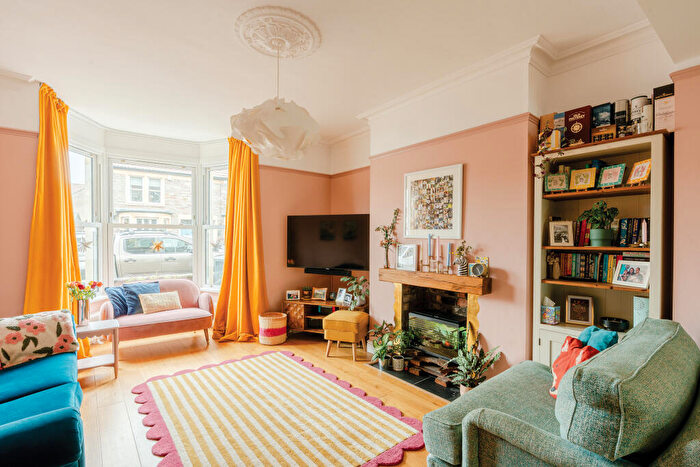 6 Bedroom Terraced House For Sale In Allington Road, Southville, Bristol, BS3