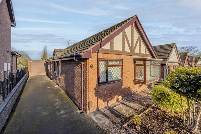 2 Bedroom Detached Bungalow For Sale In Runnymede Close, Bucknall, Stoke On Trent, ST2