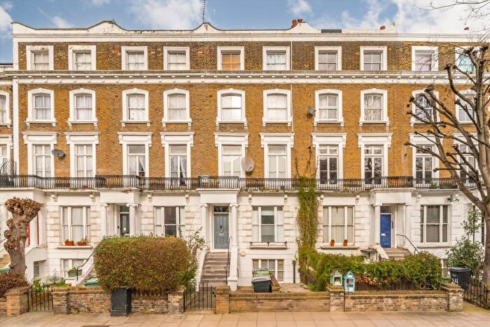 2 Bedroom Maisonette For Sale In Gaisford Street, Kentish Town, NW5