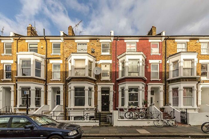 1 Bedroom Flat To Rent In Batoum Gardens, London, W6