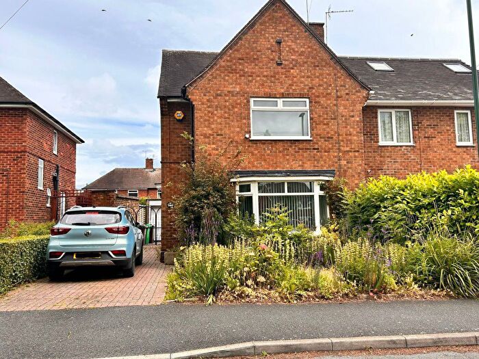 3 Bedroom Semi-Detached House To Rent In Wollaton Vale, Wollaton, Nottingham, NG8