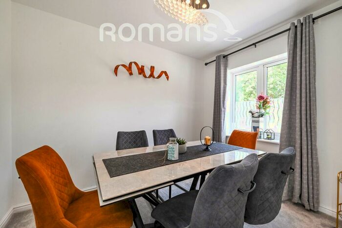 4 Bedroom Detached House To Rent In Potter Way, RG41