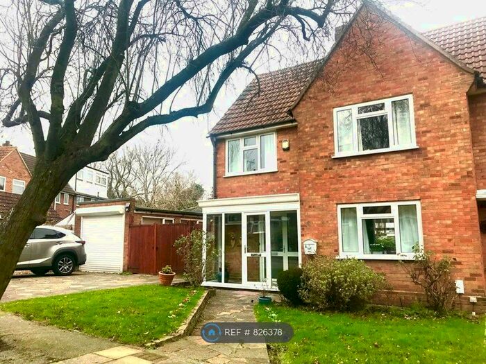 3 Bedroom Semi-Detached House To Rent In Woodley Road, Orpington BR6