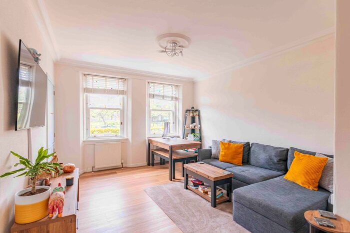 2 Bedroom Flat To Rent In West Richmond Street, Edinburgh, EH8