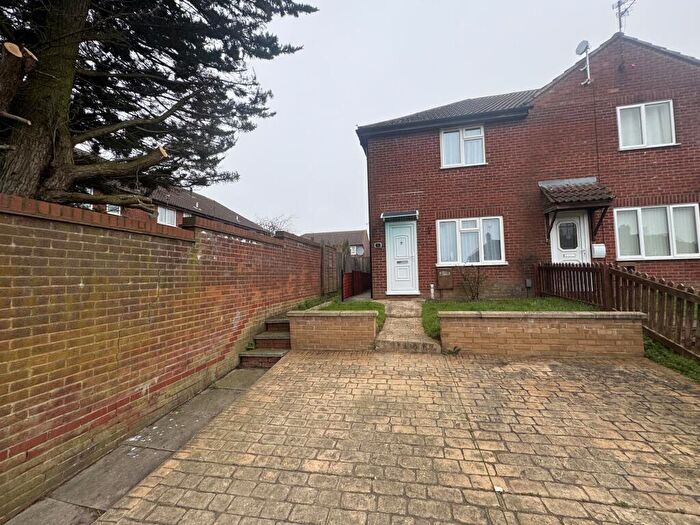 2 Bedroom End Of Terrace House To Rent In Telfords Lane, Corby, NN17
