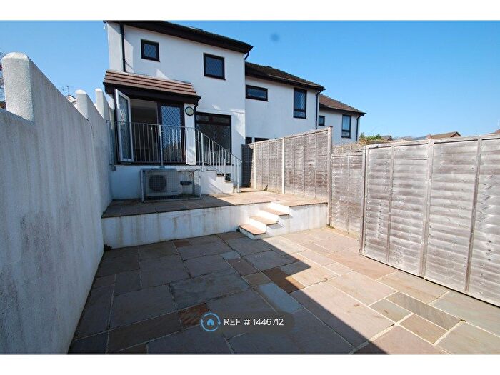 4 Bedroom Semi-Detached House To Rent In Pennsylvania, Exeter, EX4