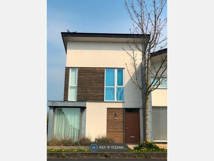 3 Bedroom End Of Terrace House To Rent In Commonwealth Avenue, Manchester, M11