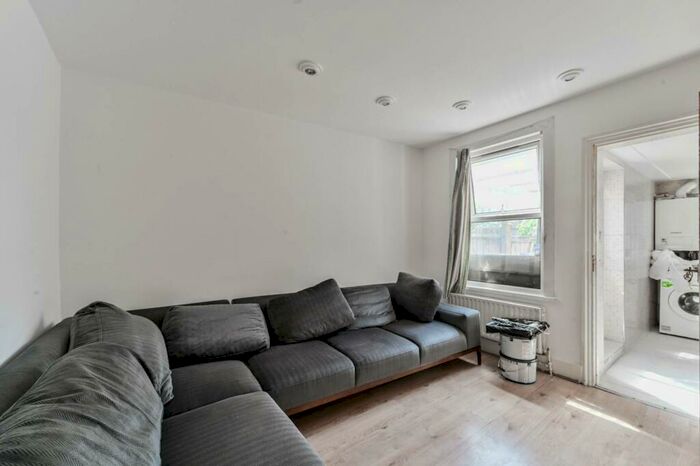 3 Bedroom End Of Terrace House To Rent In Lordship Lane, , Tottenham, London, N17