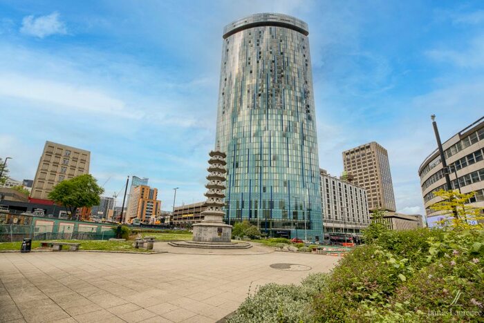 2 Bedroom Flat To Rent In Beetham Tower, Holloway Circus Queensway, Birmingham City Centre, B1