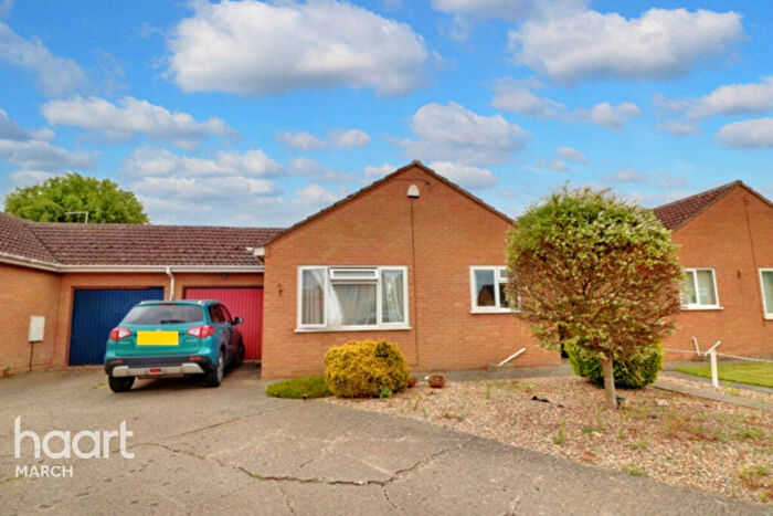 2 Bedroom Bungalow For Sale In Smiths Chase, March, PE15