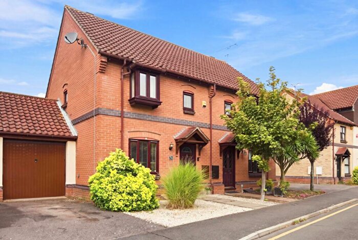 3 Bedroom Semi-Detached House For Sale In Bruces Wharf Road, Grays, RM17
