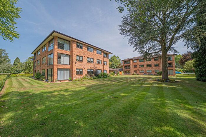 2 Bedroom Apartment For Sale In Warwick Road, Knowle, B93
