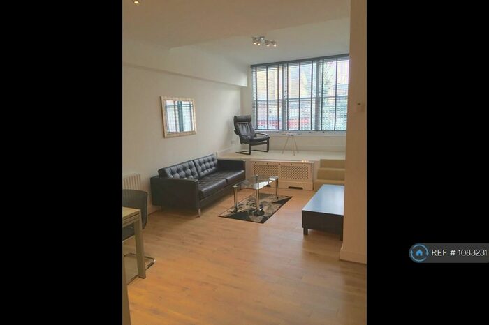 Studio To Rent In Lavender Hill, London, SW11