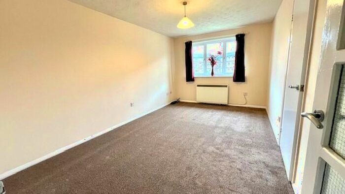 1 Bedroom Flat To Rent In South Birkbeck Road, E11
