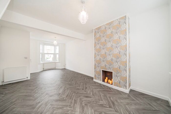 2 Bedroom Terraced House To Rent In Glenavon Road, Stratford, London, E15