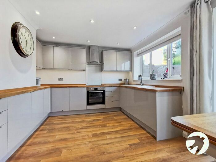 3 Bedroom Semi-Detached House To Rent In Maxwell Gardens, Orpington, BR6