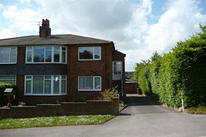 2 Bedroom Apartment To Rent In Carr Bridge Drive, Cookridge, LS16