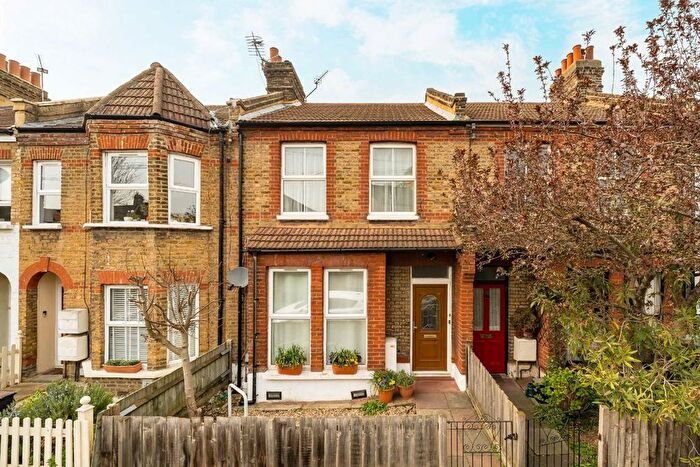 1 Bedroom Flat To Rent In Hambro Road, Streatham, SW16