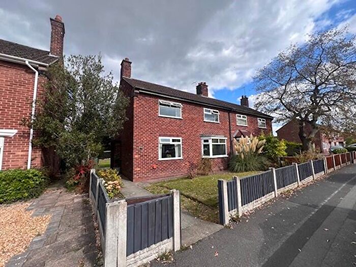 3 Bedroom Semi-Detached House To Rent In Balmoral Avenue, Northwich, Leftwich, CW9