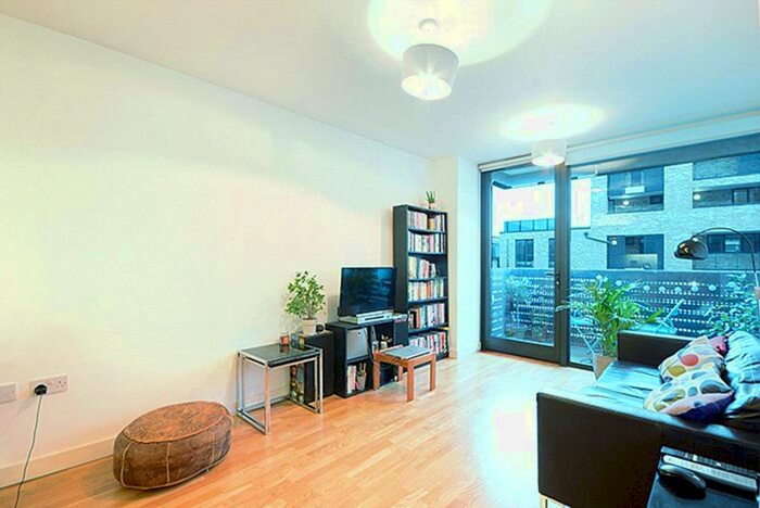 1 Bedroom Flat To Rent In Amelia Street, Elephant And Castle, London, SE17