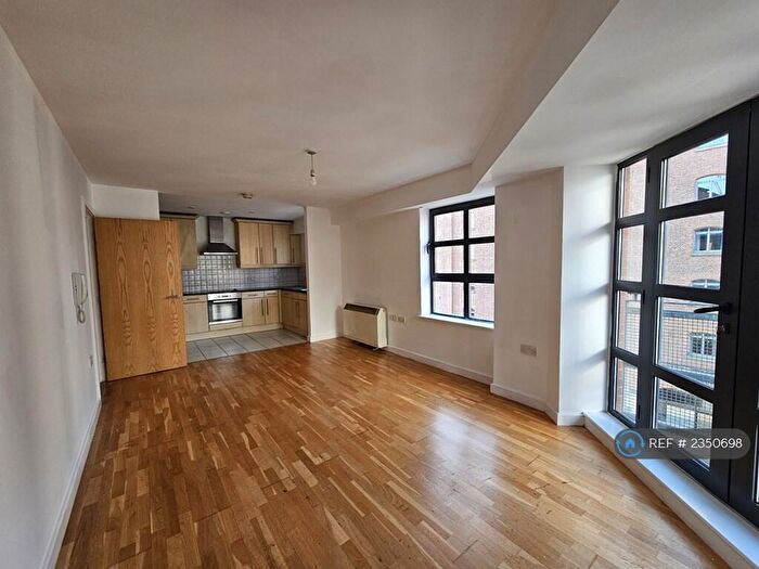 2 Bedroom Flat To Rent In Navigation House, Manchester, M1