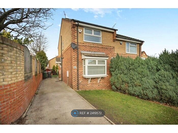 2 Bedroom Semi-Detached House To Rent In Guillemot Approach, Morley, Leeds, LS27