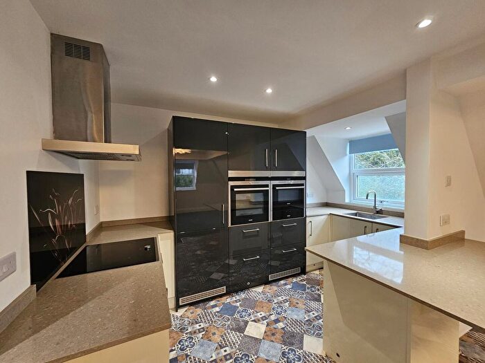 2 Bedroom Property To Rent In Higher Erith Road, Torquay, TQ1