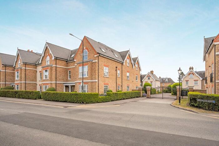 2 Bedroom Apartment For Sale In Greenwich Court, Windsor, SL4