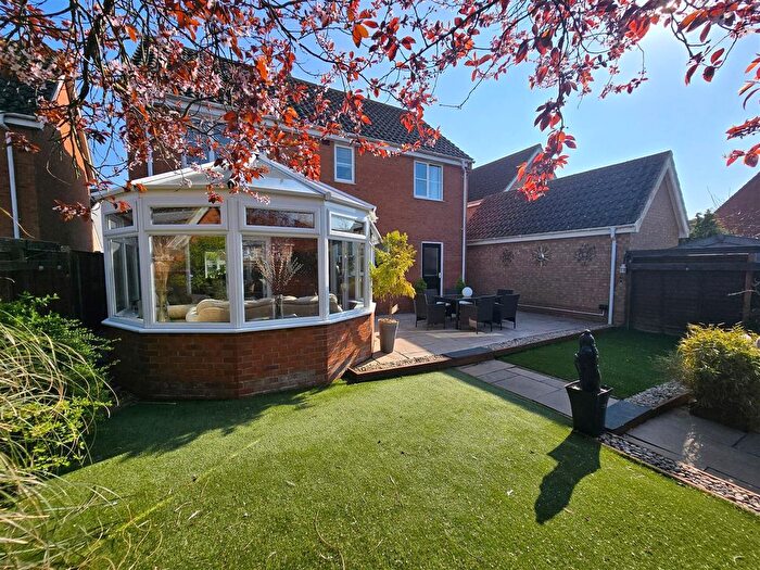 4 Bedroom Detached House For Sale In Seafields Drive, Hopton, NR31