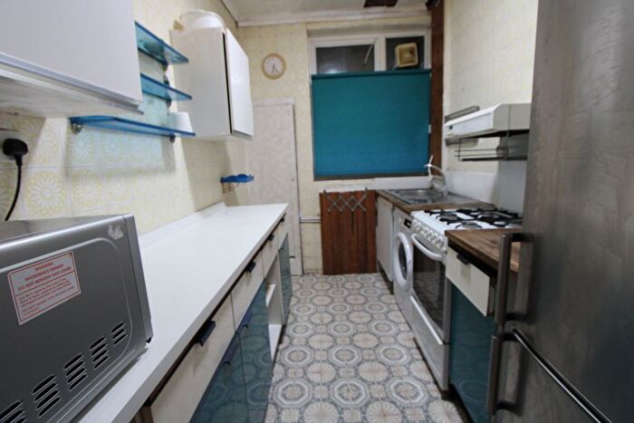 4 Bedroom End Of Terrace House To Rent In Colebrook Road, Streatham/Norbury, SW16