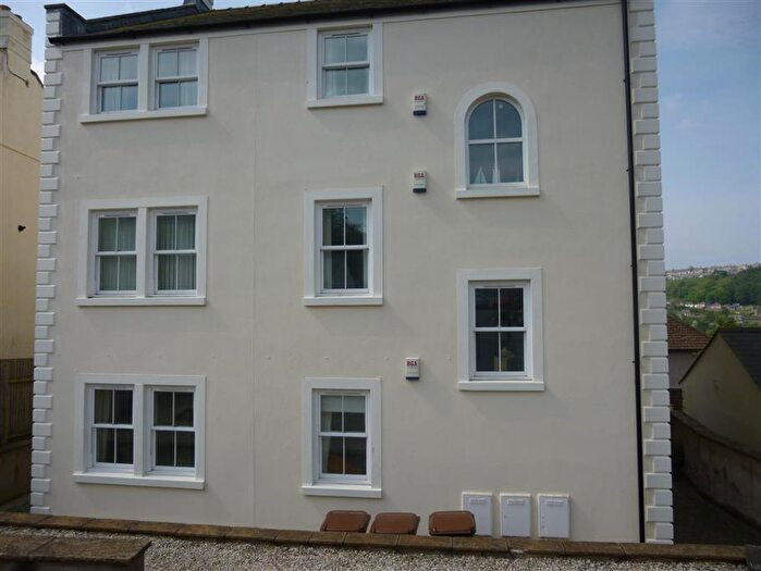 2 Bedroom Flat To Rent In Garlieston Court, Whitehaven, CA28