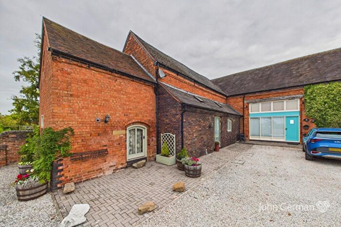 3 Bedroom Barn Conversion For Sale In Wigginton Field Barns, Wigginton, B79