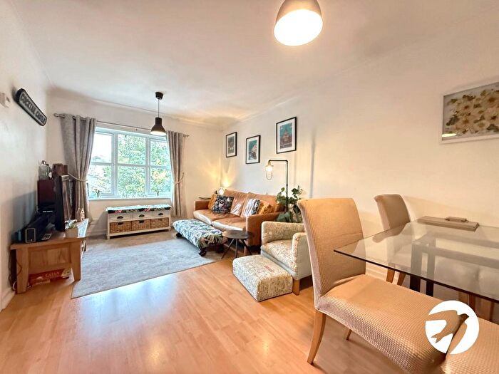 2 Bedroom Flat For Sale In Halley Gardens, Lewisham, London, SE13
