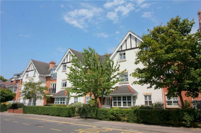 2 Bedroom Apartment To Rent In Woking, Surrey, GU22