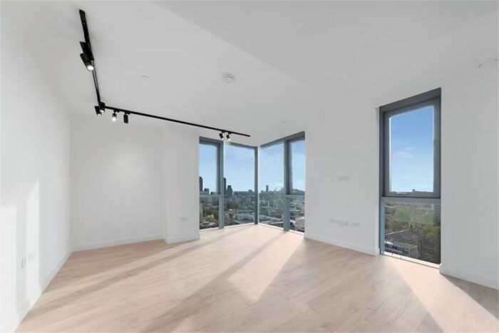 2 Bedroom Apartment To Rent In Valencia Tower, Bollinder Place, EC1V