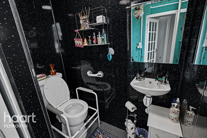 3 Bedroom Terraced House For Sale In Cunningham Road, Plymouth, PL5