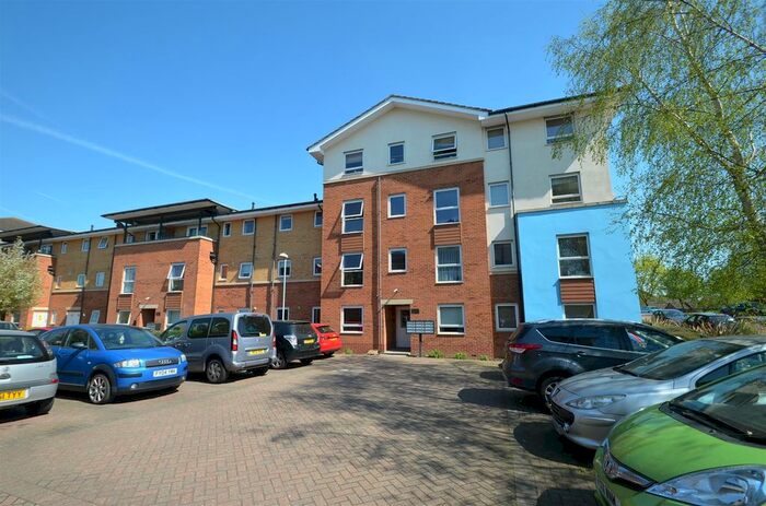 2 Bedroom Flat To Rent In Admiralty Close, West Drayton, UB7