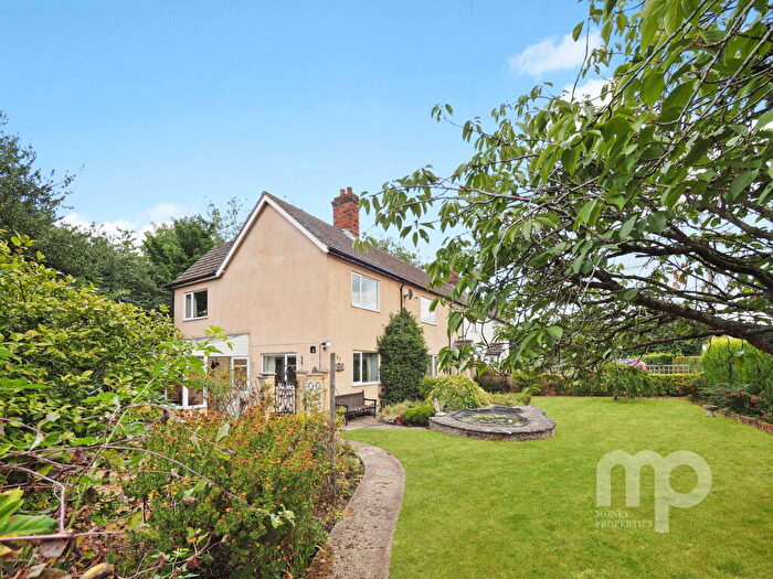 3 Bedroom Semi-Detached House For Sale In The Lizard, Substantial Property In Conservation Area, Wymondham, Norfolk, NR18