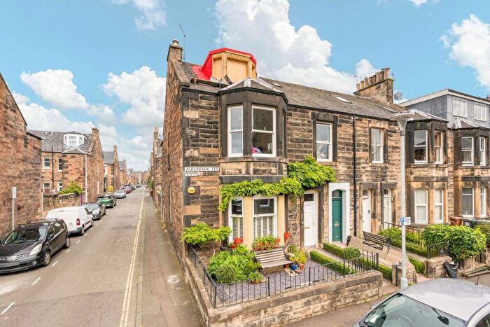 2 Bedroom Flat For Sale In Alderbank Terrace, Shandon, Edinburgh, EH11