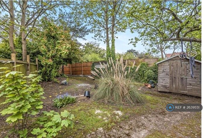 1 Bedroom Flat To Rent In Creighton Avenue, London, N10