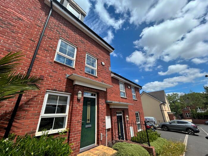 3 Bedroom Terraced House To Rent In Poltimore Driveive, Exeter, EX1