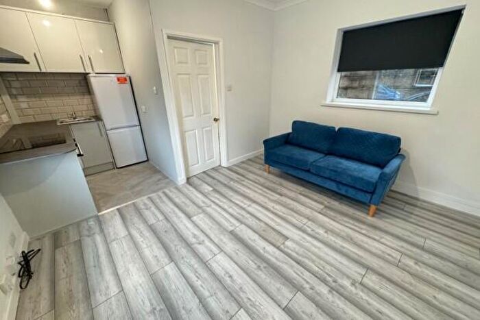 1 Bedroom Flat To Rent In Daniel Street Cardiff, CF24