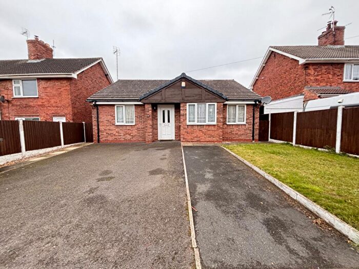 3 Bedroom Detached Bungalow To Rent In Pool Close, Pinxton, NG16