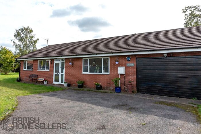 3 Bedroom Bungalow For Sale In Hickinwood Lane, Clowne, Chesterfield, Derbyshire, S43