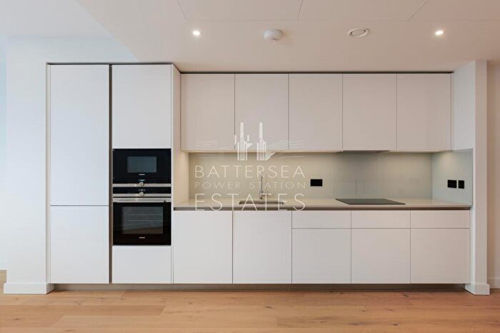 1 Bedroom Apartment To Rent In L-, Electric Boulevard, Battersea, SW11